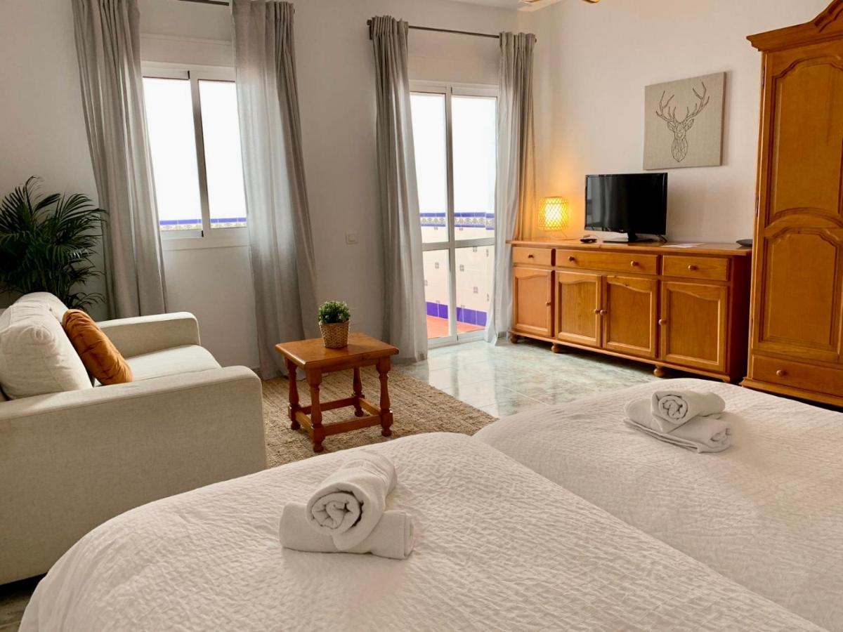 Apartamentos Alan Nerja Exterior photo
