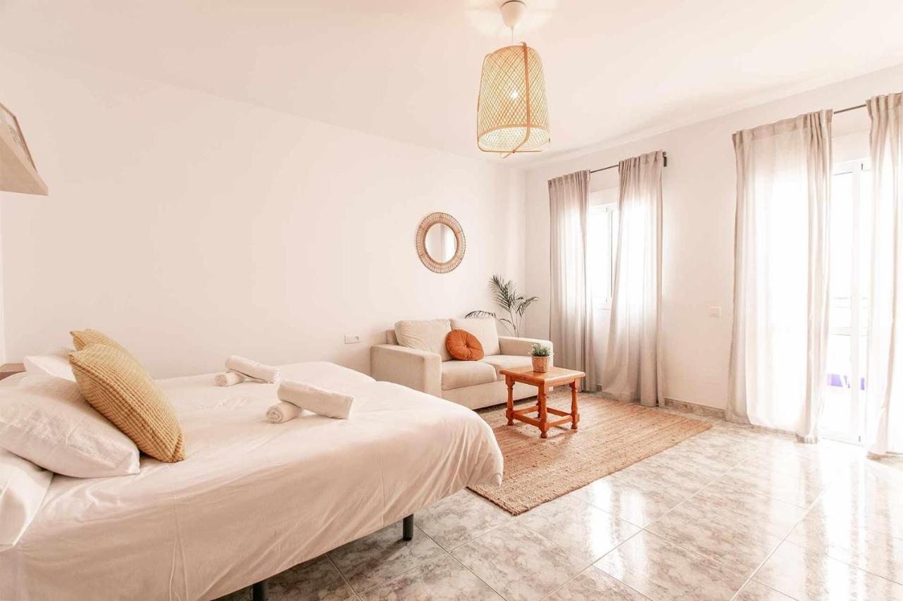 Apartamentos Alan Nerja Exterior photo
