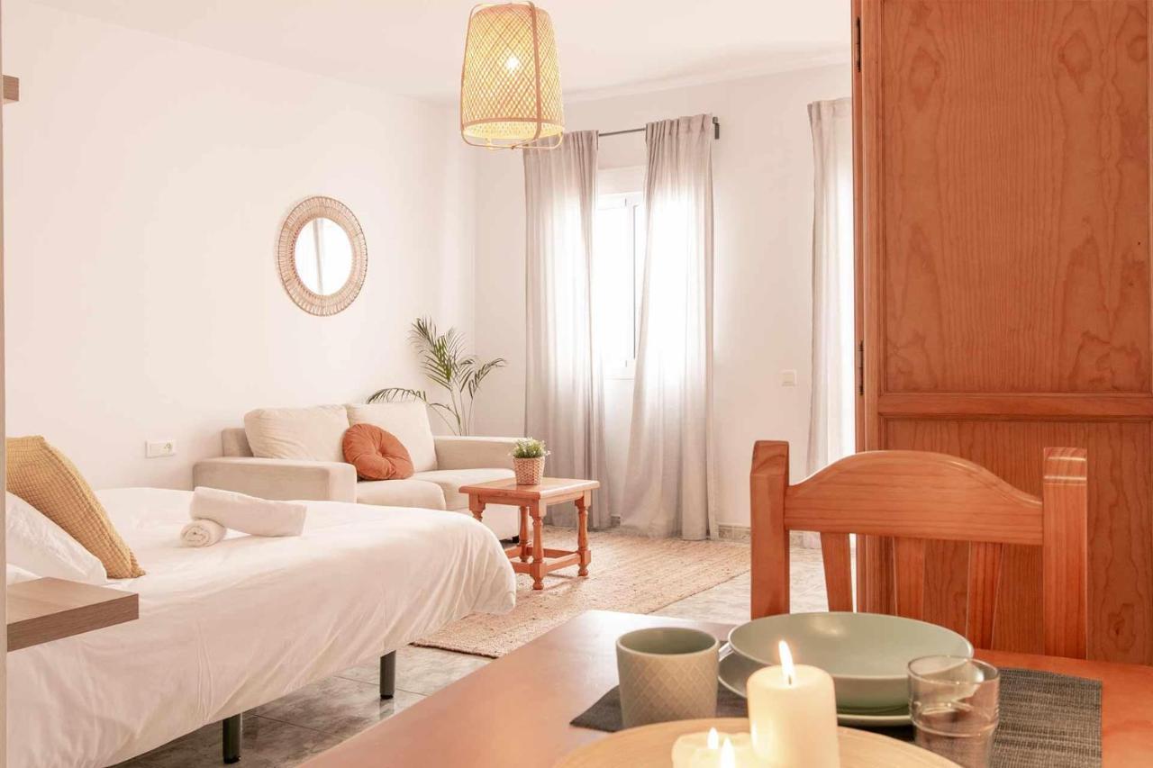Apartamentos Alan Nerja Exterior photo